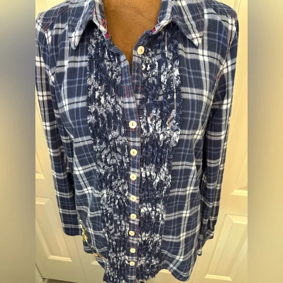 Johnny Was / 3J Workshop Embroidered Blue Ruffled Flannel Size Medium - Picture 2 of 14
